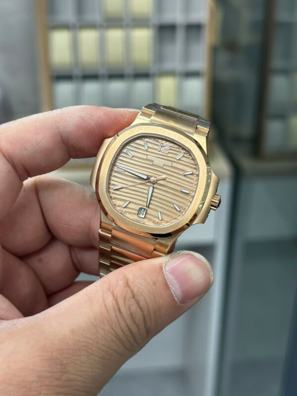 a1696333483662 3541 Patek Philippe Nautilus Ladies 7118/1R-010 Rose Gold 1:1 Best Clone 3K Factory