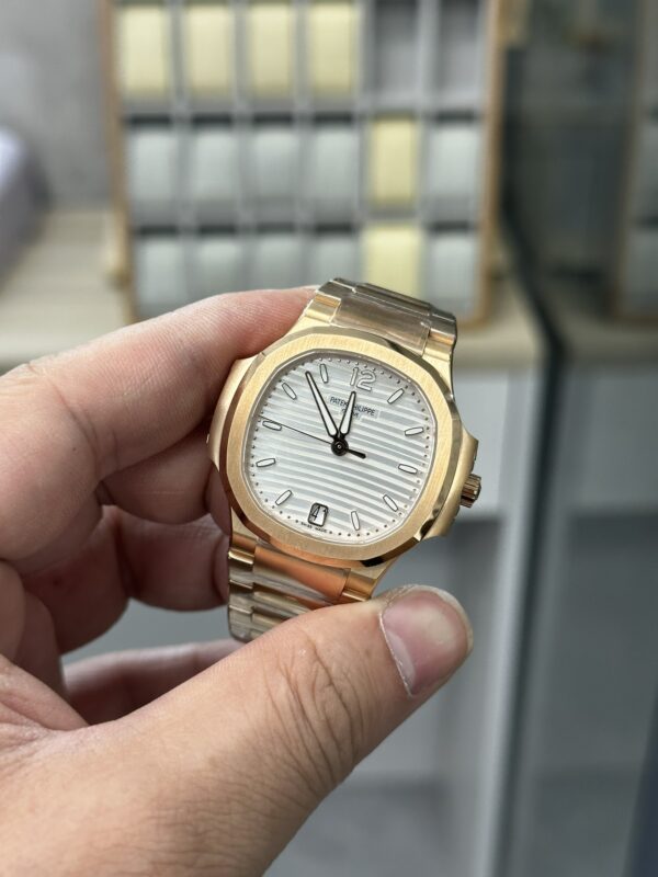 a1739627529824 2033 Patek Philippe Nautilus Ladies 7118/1R-001 Rose Gold 1:1 Best Clone 3K Factory