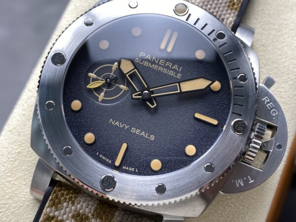 Panerai Submersible Panerai PAM1518 44mm 1:1 Best Clone VS Factory