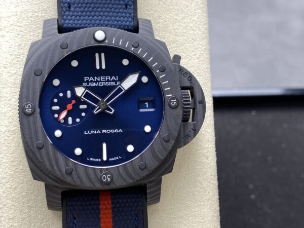 Panerai Submersible PAM 1563 QuarantaQuattro Luna Rossa 1:1 Best Clone VS Factory
